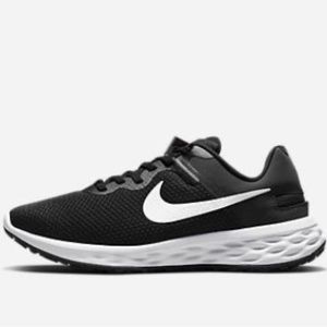 Nike Revolution 6 Flyease size 5